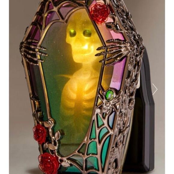 Bath and Body Works Halloween skull coffin wallflower plug in